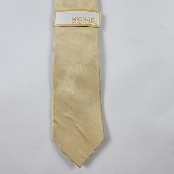 Michael Kors Mens Solid Beige Formal Tie 100% Silk - Picture 2 of 10